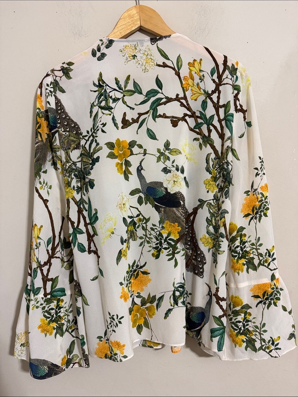 Kobi Halperin Silk Floral Smocked V-Neck Bell Sleeve Top size M Feminine Career - Picture 4 of 11